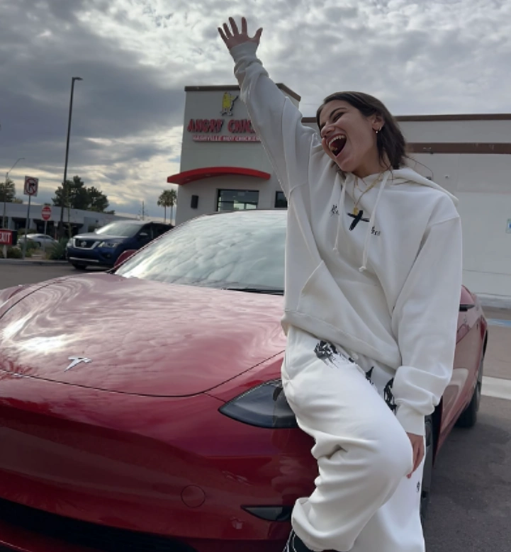 Sara Saffari Biography